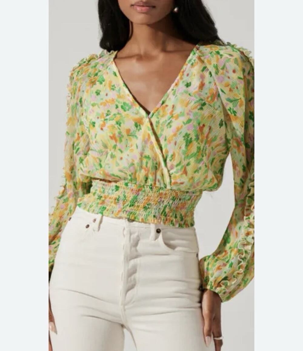 ASTR the Label Bellona Floral Plisse Top Size M Yellow Green Smocked Blouse